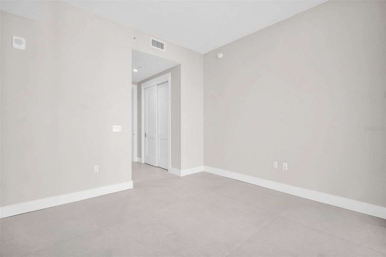 275 1st Avenue S, Unit 3703, Saint Petersburg, FL 33701 Photo