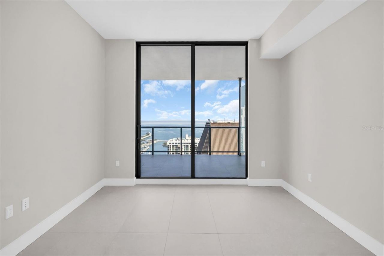 275 1st Avenue S, Unit 3703, Saint Petersburg, FL 33701 Photo