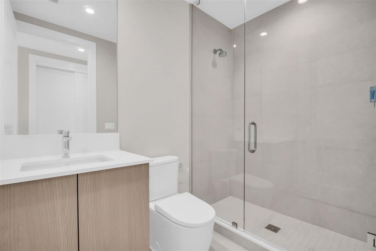 275 1st Avenue S, Unit 3703, Saint Petersburg, FL 33701 Photo