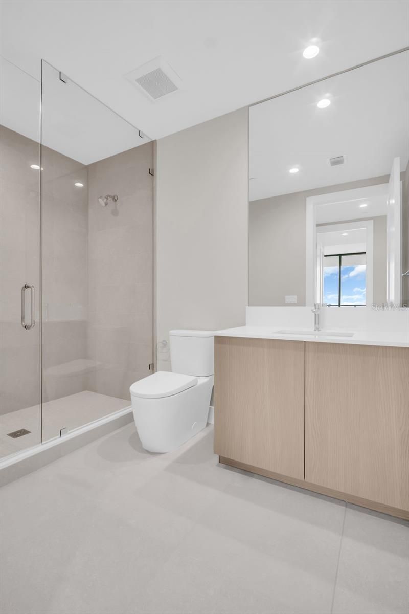 275 1st Avenue S, Unit 3703, Saint Petersburg, FL 33701 Photo