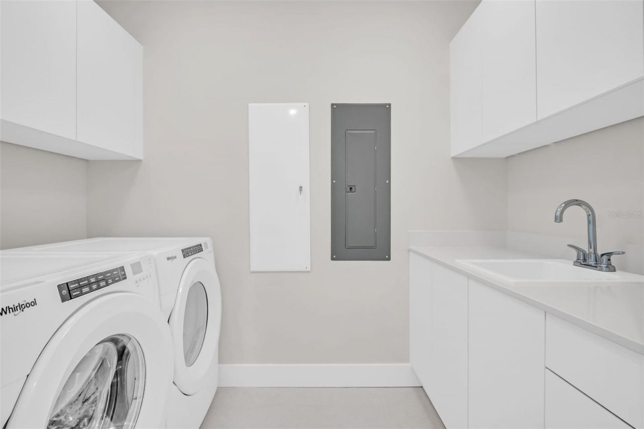 275 1st Avenue S, Unit 3703, Saint Petersburg, FL 33701 Photo