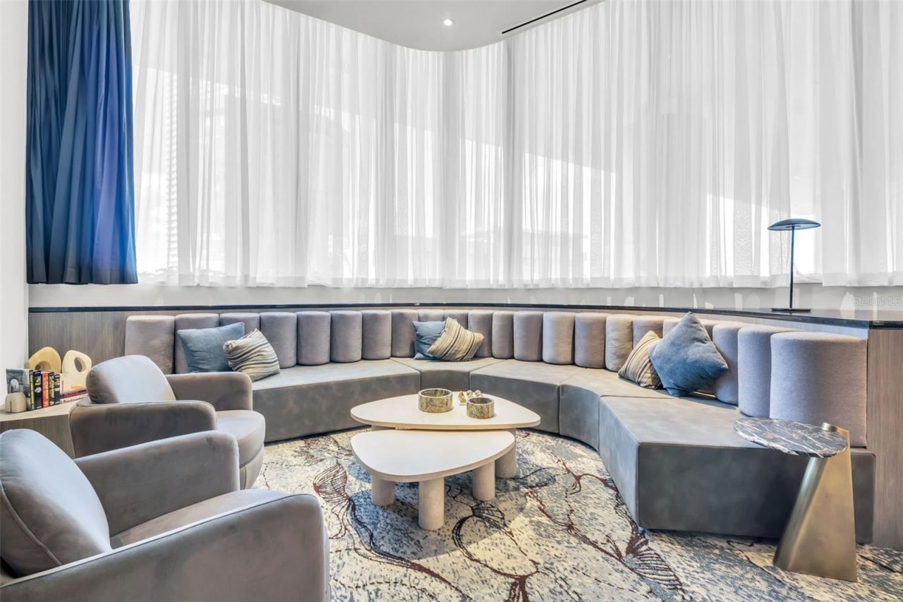 275 1st Avenue S, Unit 3703, Saint Petersburg, FL 33701 Photo