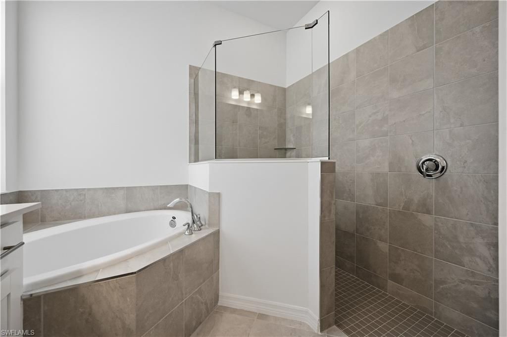 15729 Raveneli Ct, Fort Myers, FL 33908 Photo