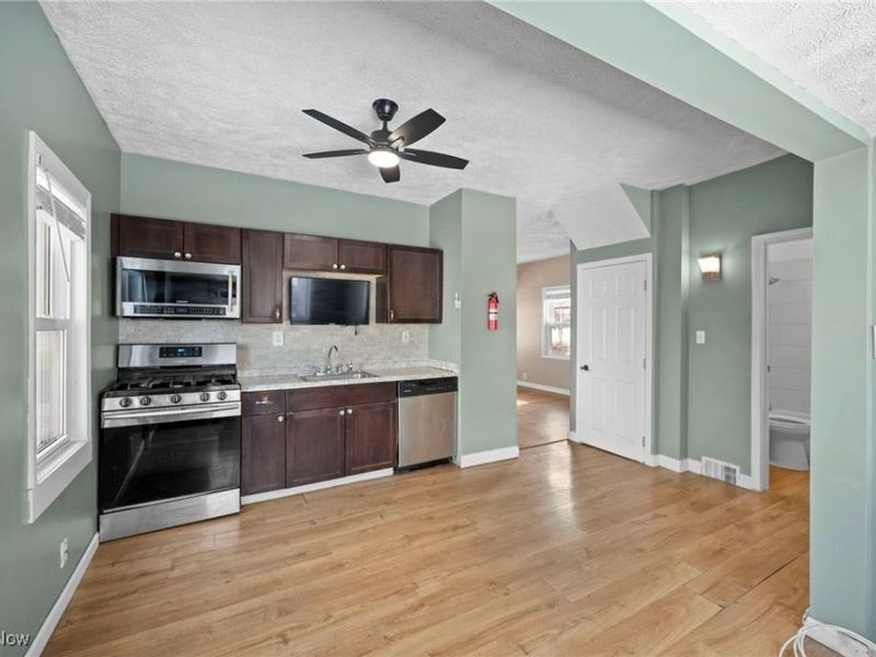 4248 Brookway Lane, Brooklyn, OH 44144 Photo 9