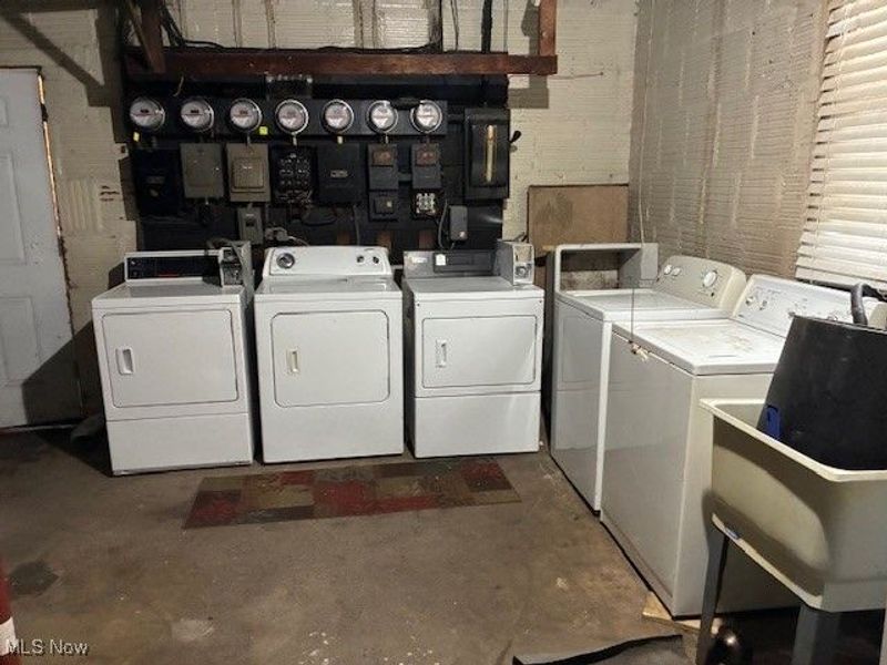 228 Cole Avenue, Akron, OH 44301 Photo 6