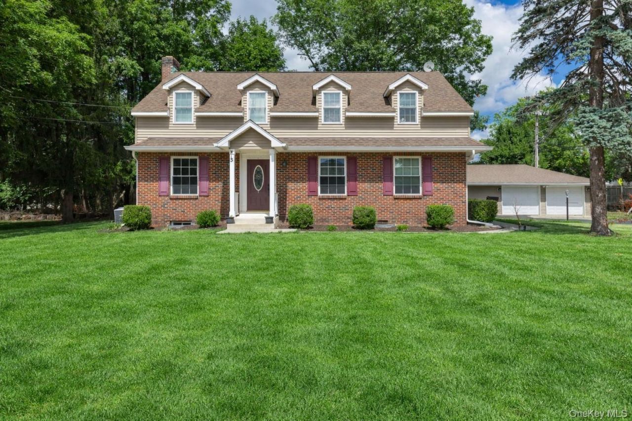 3 Mansion Drive, Hyde Park, NY 12538 Main Photo