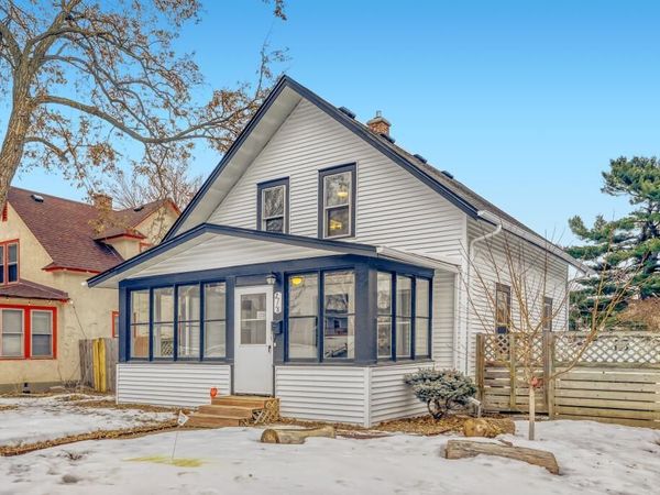 2718 Sheridan Avenue N, Minneapolis, MN 55411