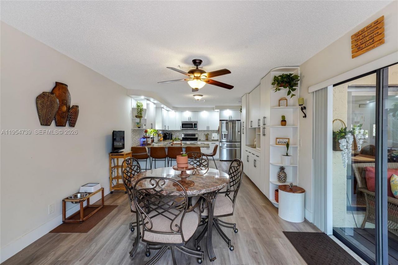 8507 NW 54th Ct, Lauderhill, FL 33351 Photo