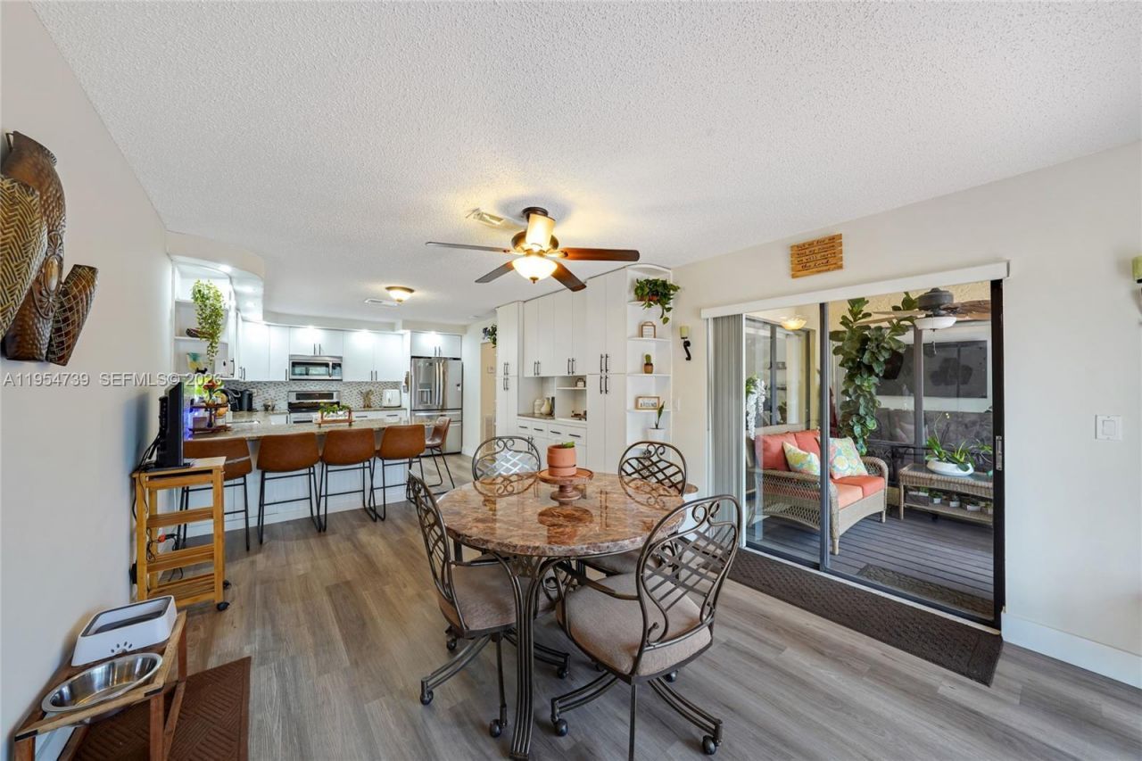 8507 NW 54th Ct, Lauderhill, FL 33351 Photo