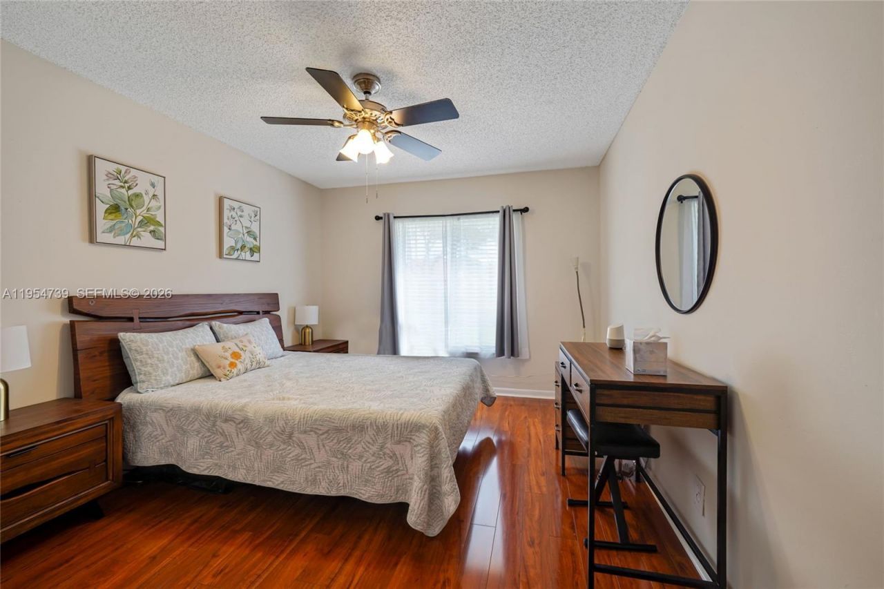 8507 NW 54th Ct, Lauderhill, FL 33351 Photo