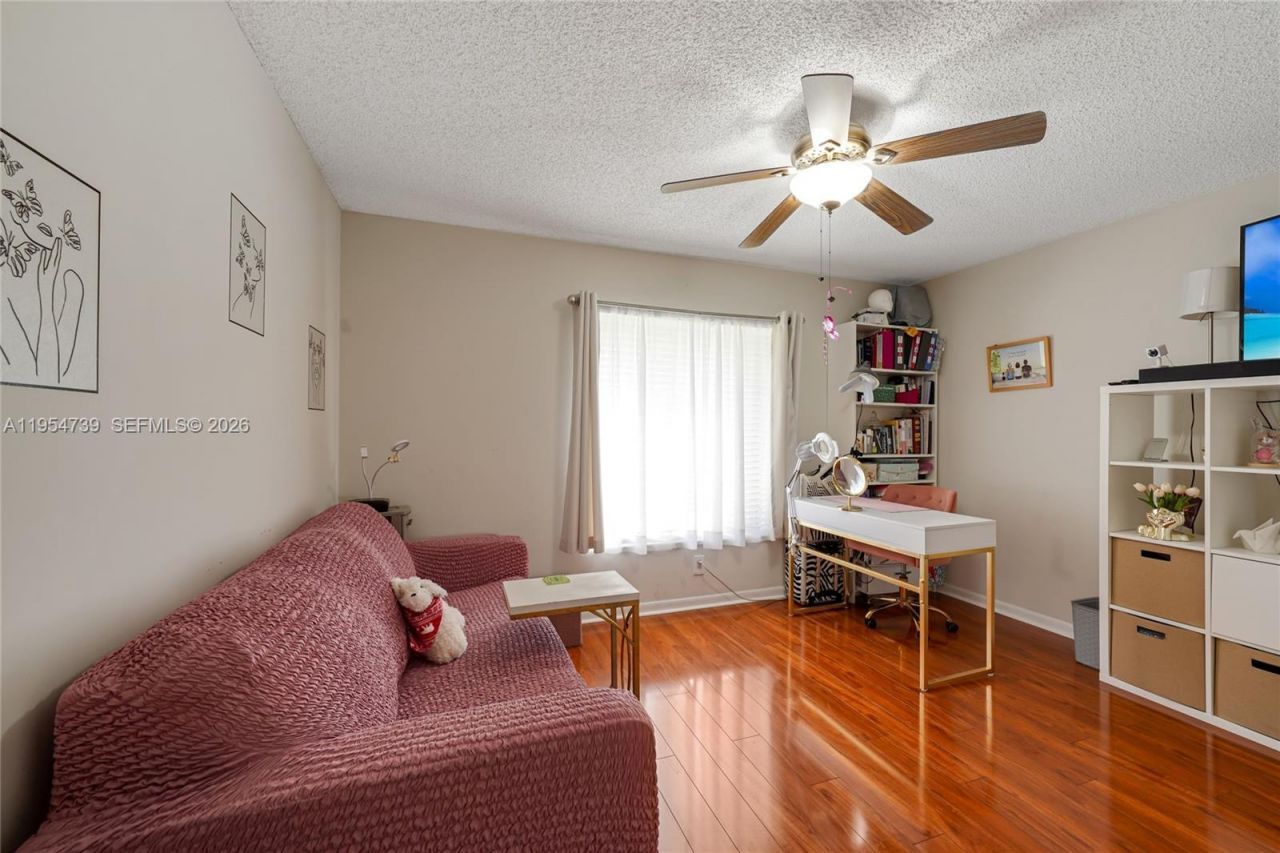 8507 NW 54th Ct, Lauderhill, FL 33351 Photo