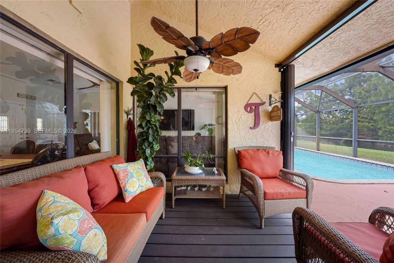 8507 NW 54th Ct, Lauderhill, FL 33351 Photo