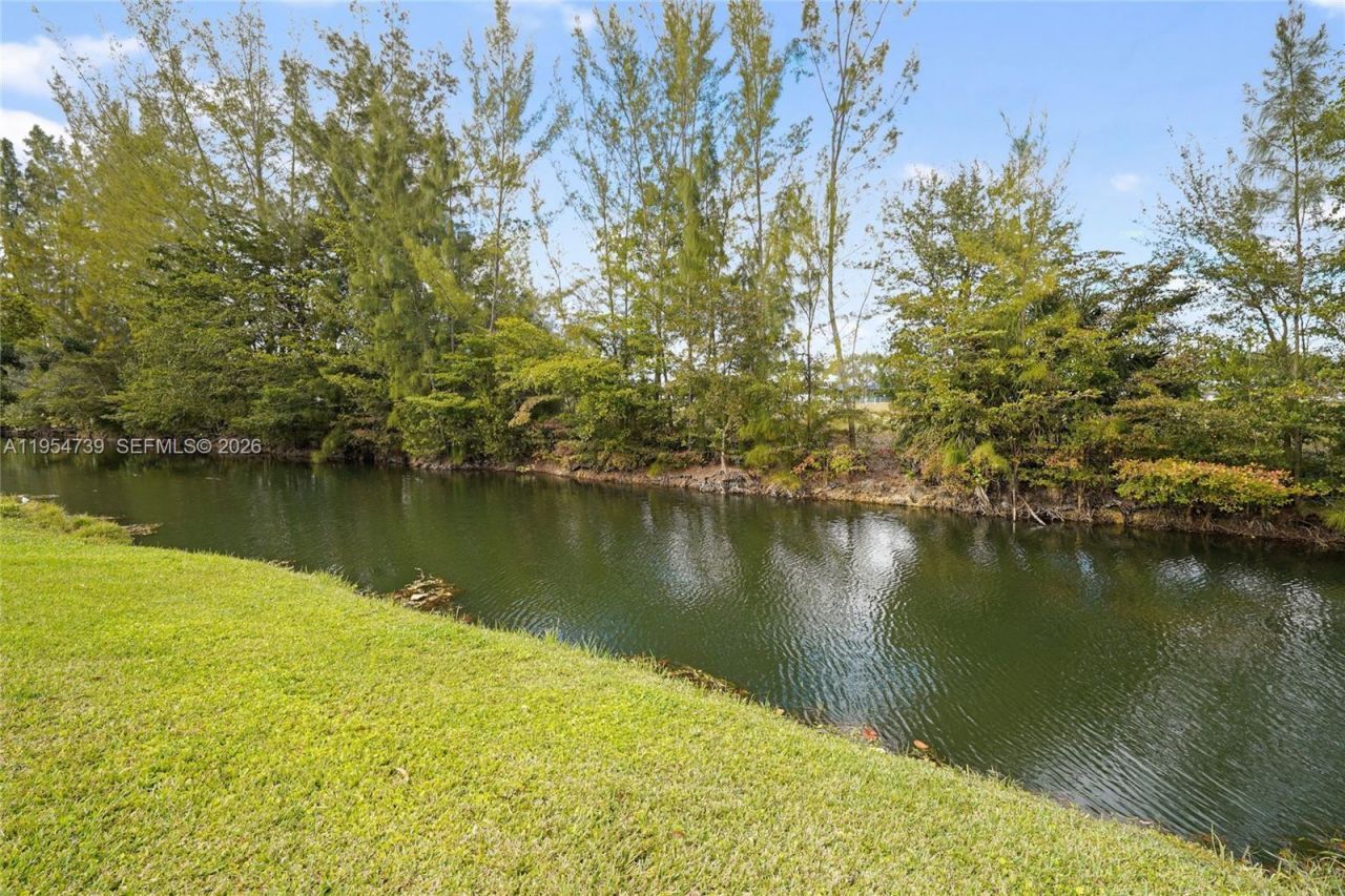 8507 NW 54th Ct, Lauderhill, FL 33351 Photo