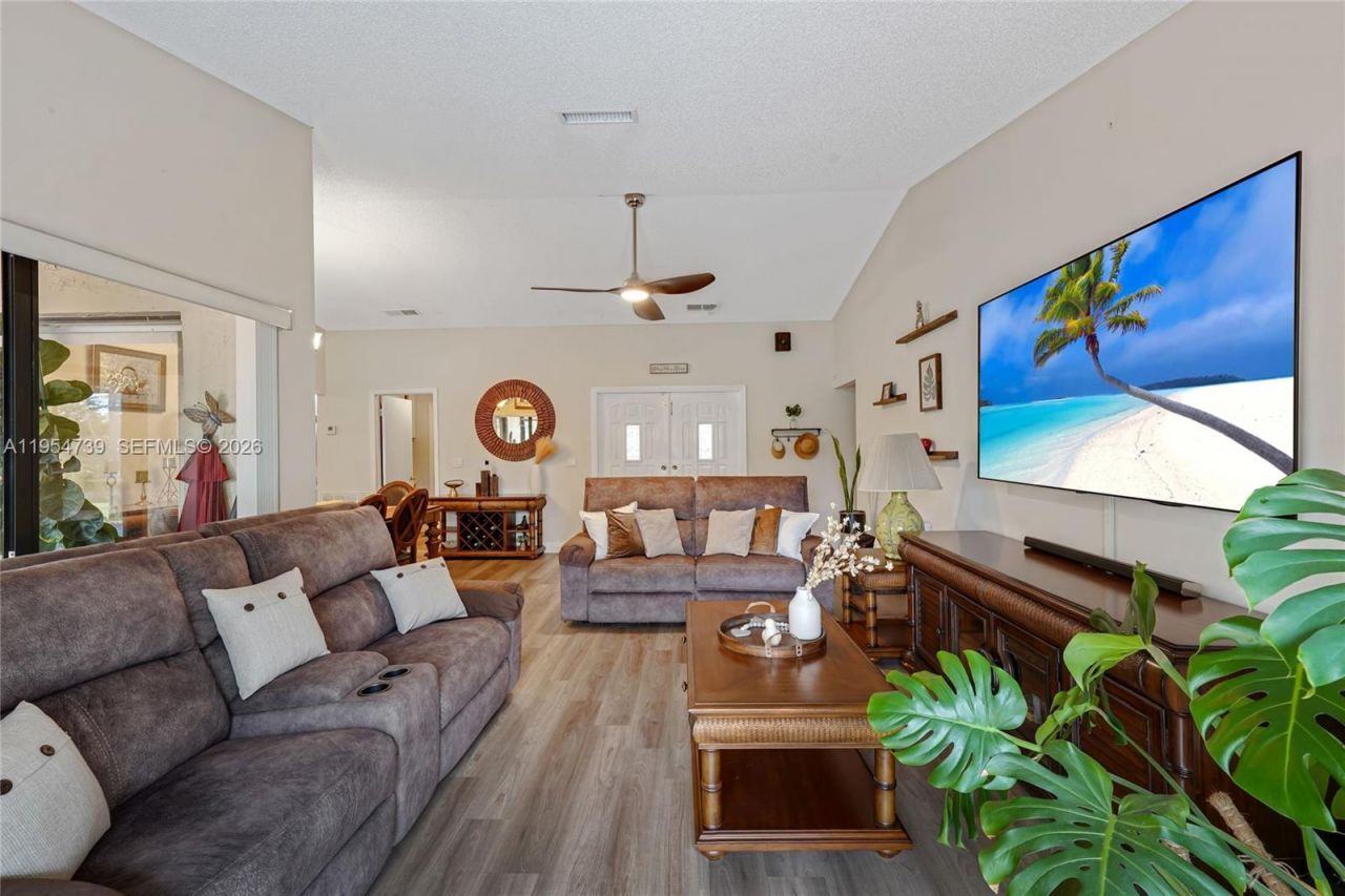 8507 NW 54th Ct, Lauderhill, FL 33351 Photo