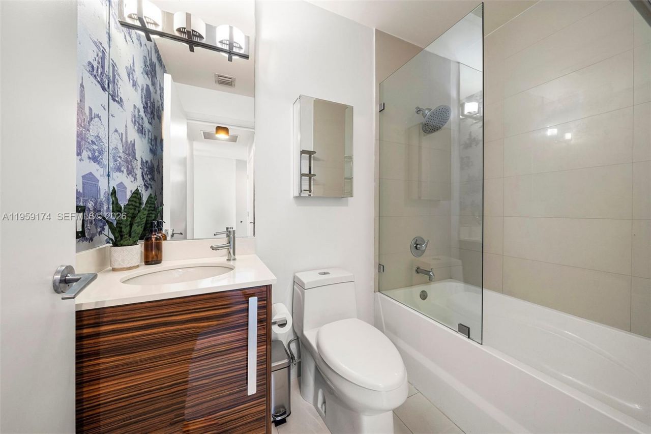 2020 N Bayshore Dr, Unit 2908, Miami, FL 33137 Photo