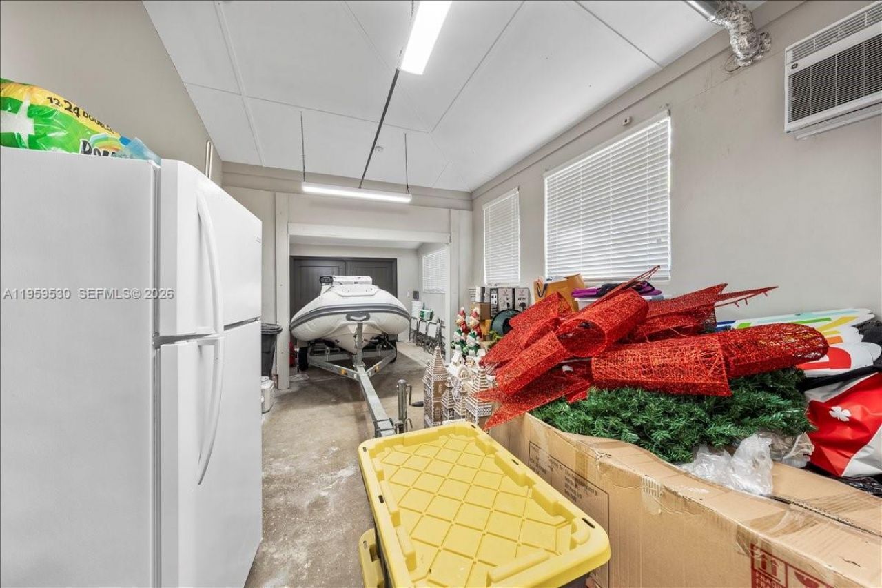 7705 SW 66th St, South Miami, FL 33143 Photo