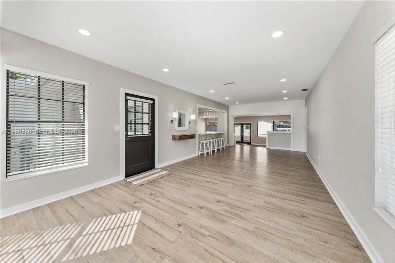 7705 SW 66th St, South Miami, FL 33143 Photo