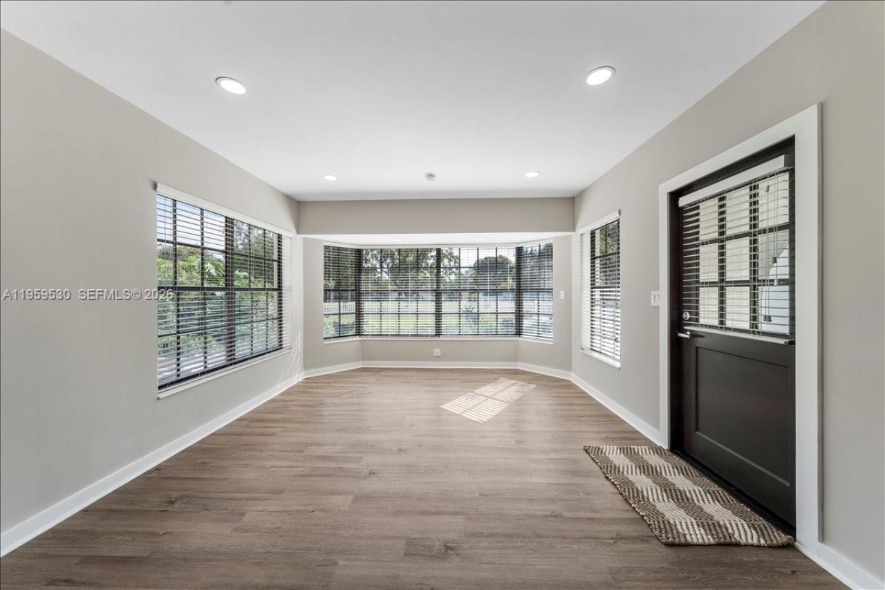 7705 SW 66th St, South Miami, FL 33143 Photo