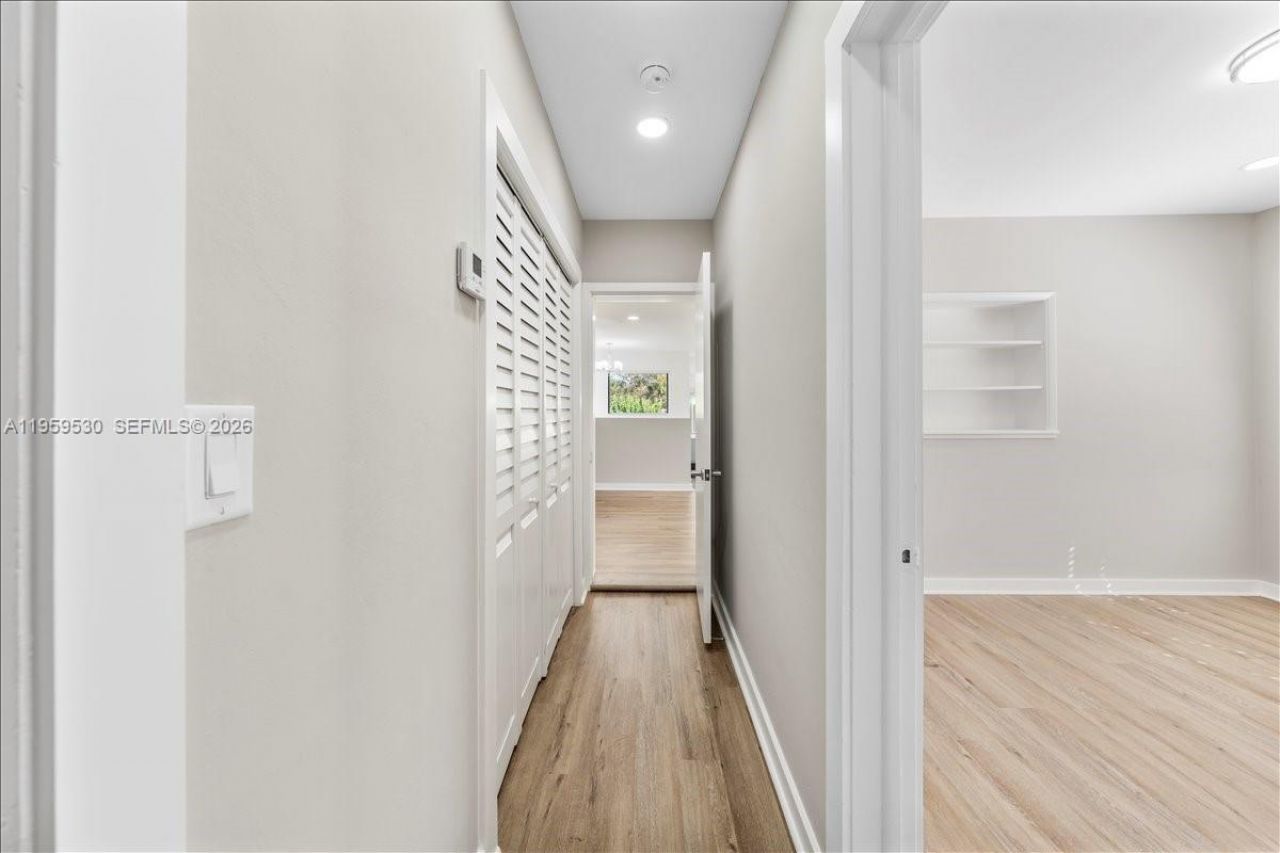 7705 SW 66th St, South Miami, FL 33143 Photo