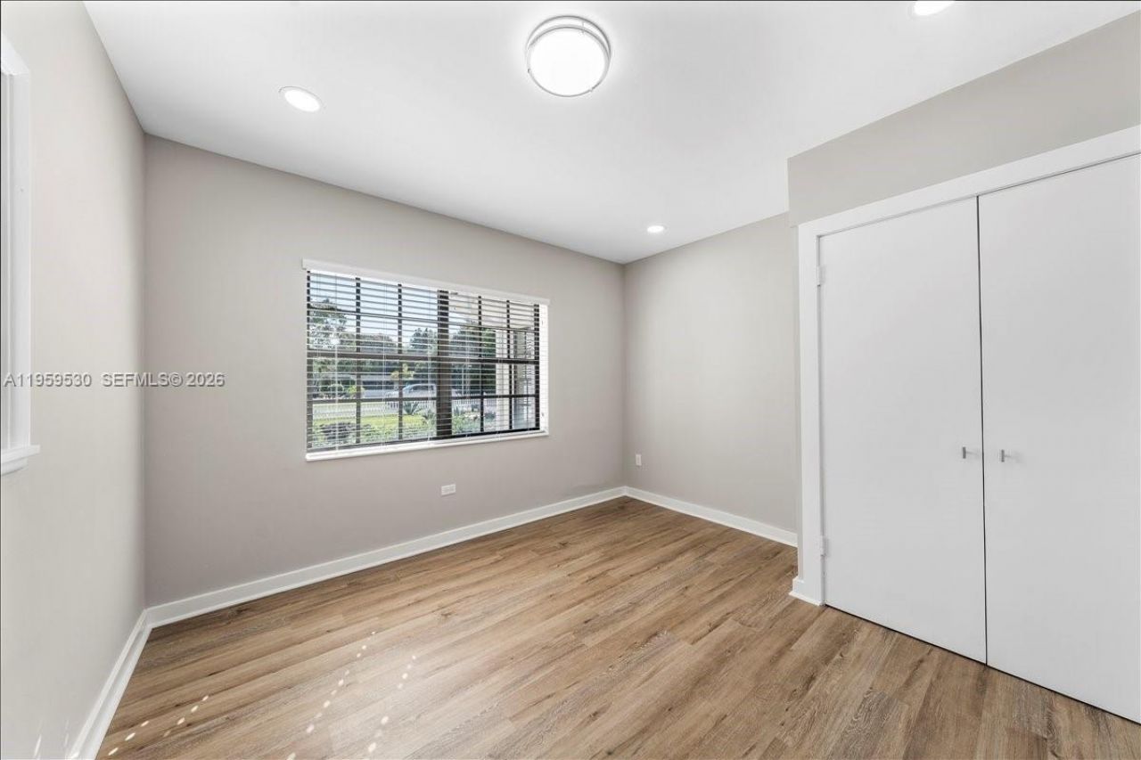 7705 SW 66th St, South Miami, FL 33143 Photo