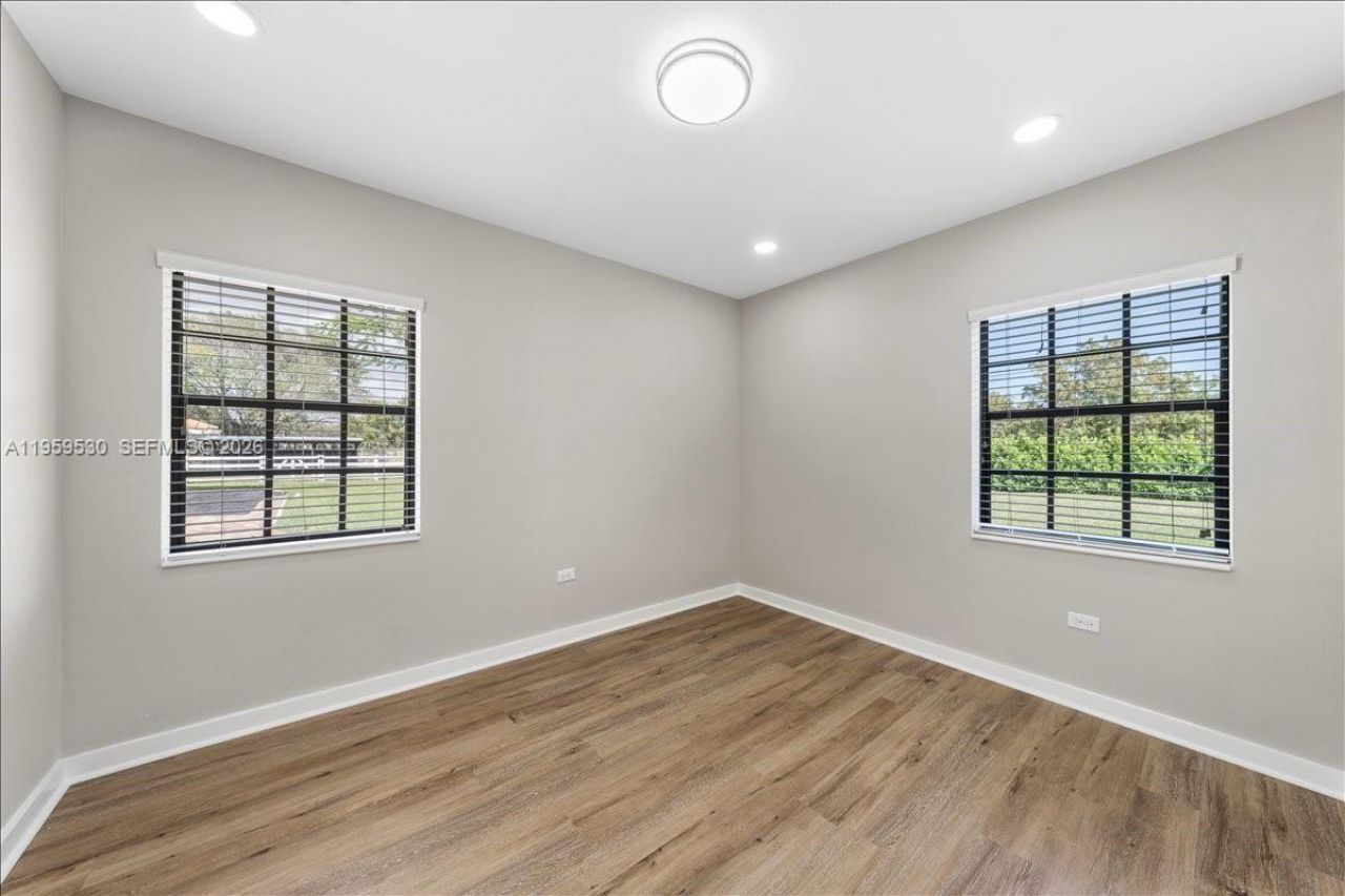 7705 SW 66th St, South Miami, FL 33143 Photo