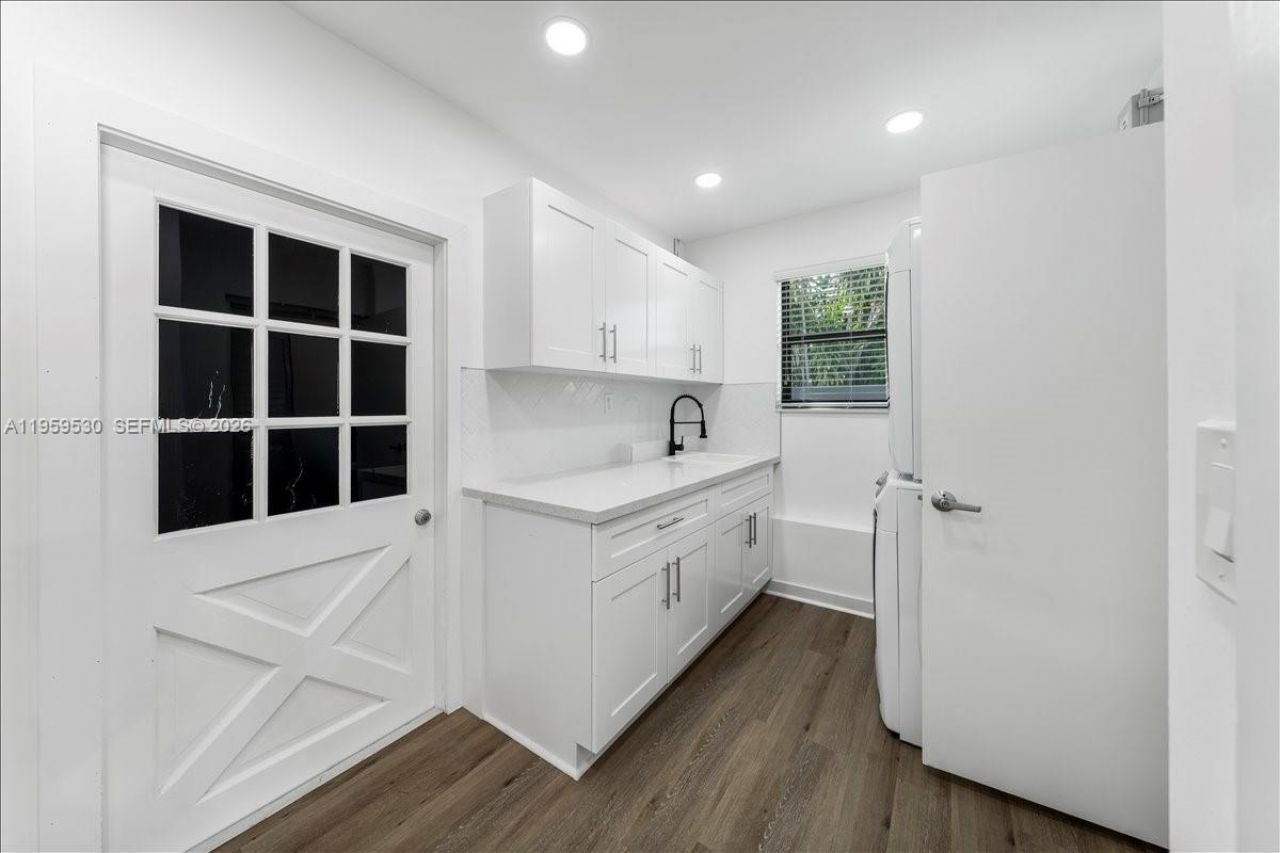 7705 SW 66th St, South Miami, FL 33143 Photo