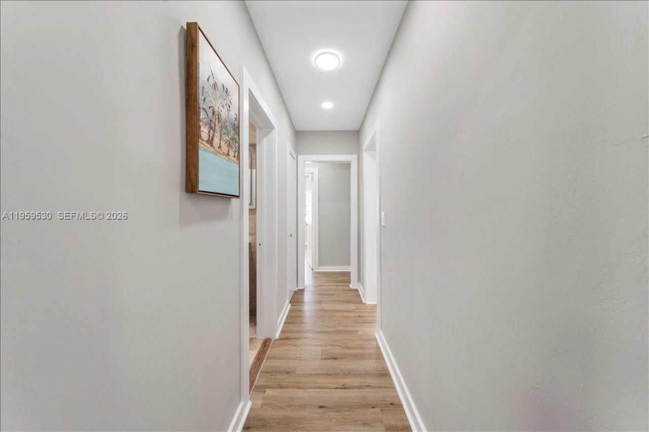 7705 SW 66th St, South Miami, FL 33143 Photo