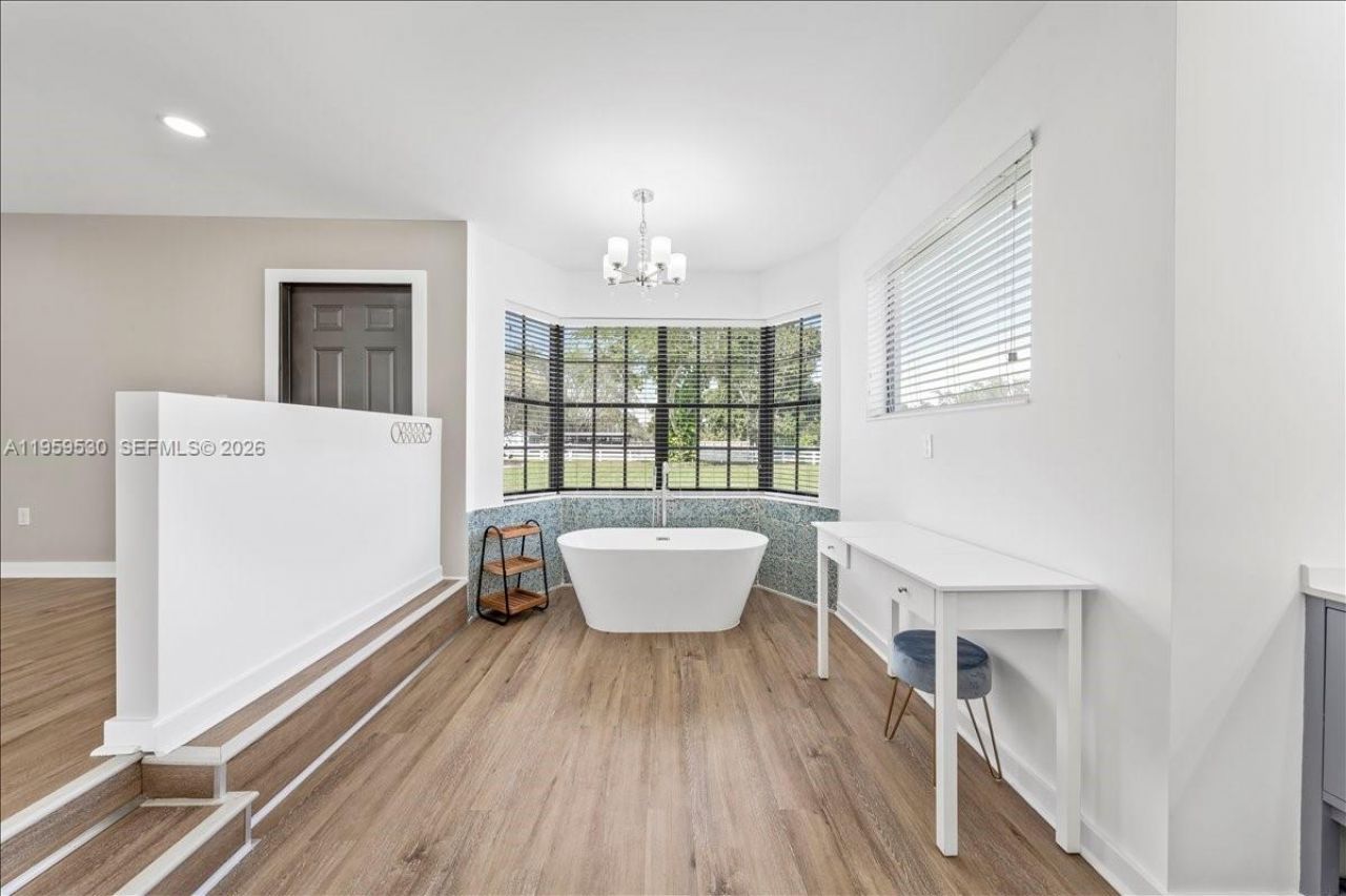 7705 SW 66th St, South Miami, FL 33143 Photo