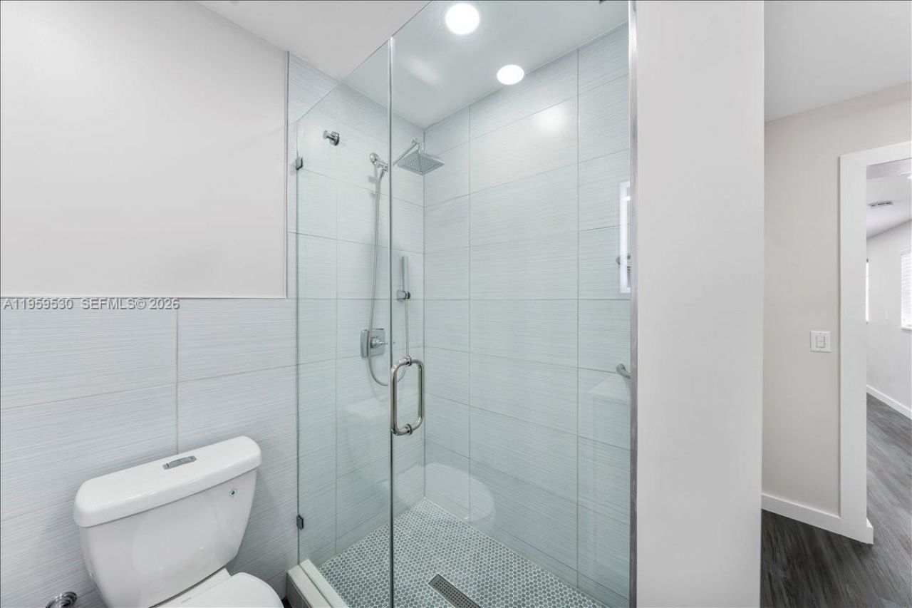 7705 SW 66th St, South Miami, FL 33143 Photo