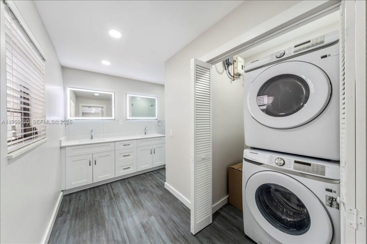 7705 SW 66th St, South Miami, FL 33143 Photo