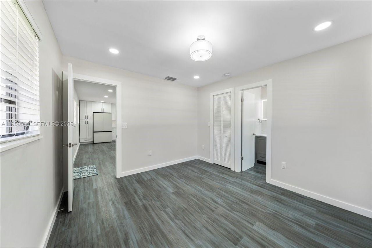 7705 SW 66th St, South Miami, FL 33143 Photo