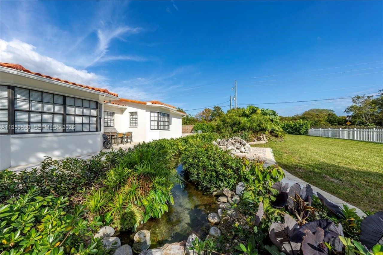 7705 SW 66th St, South Miami, FL 33143 Photo