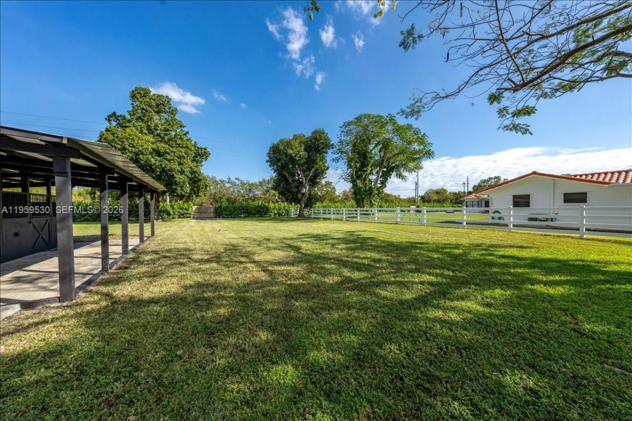 7705 SW 66th St, South Miami, FL 33143 Photo