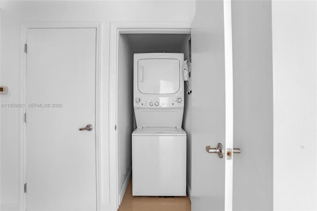 60 SW 13th St, Unit 1700, Miami, FL 33130 Photo