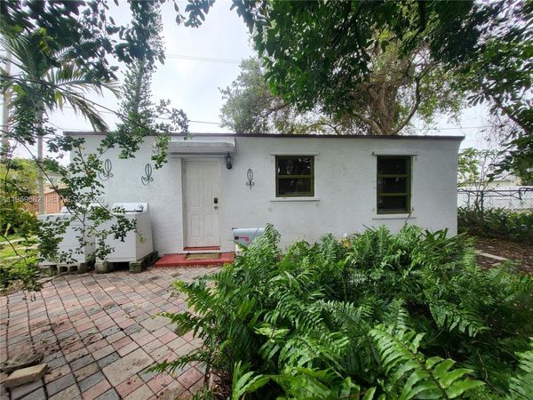Unit REAR, Dania Beach, FL 33004