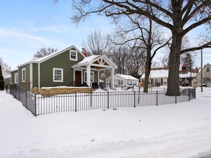 589 Clinton Heights Avenue, Columbus, OH 43202 Photo 12