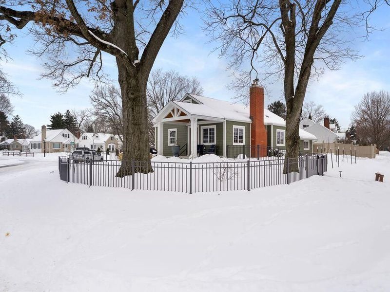 589 Clinton Heights Avenue, Columbus, OH 43202 Photo 13