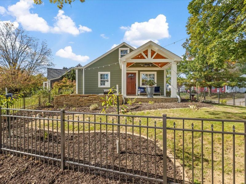 589 Clinton Heights Avenue, Columbus, OH 43202 Photo 5