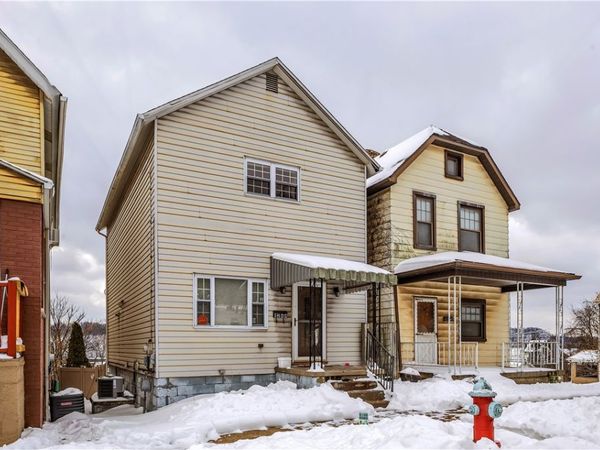 1264 8th Ave, Natrona Heights, PA 15065
