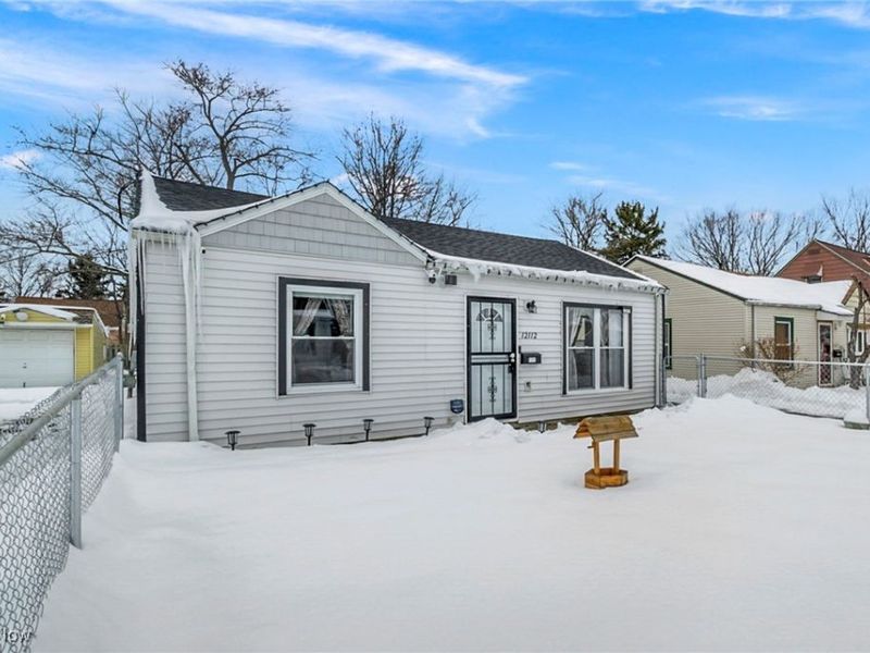 12112 Carrington Avenue, Cleveland, OH 44135 Photo 4