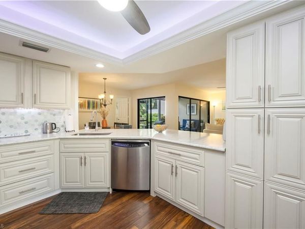 592 Beachwalk CIR, Unit N105, NAPLES, FL 34108