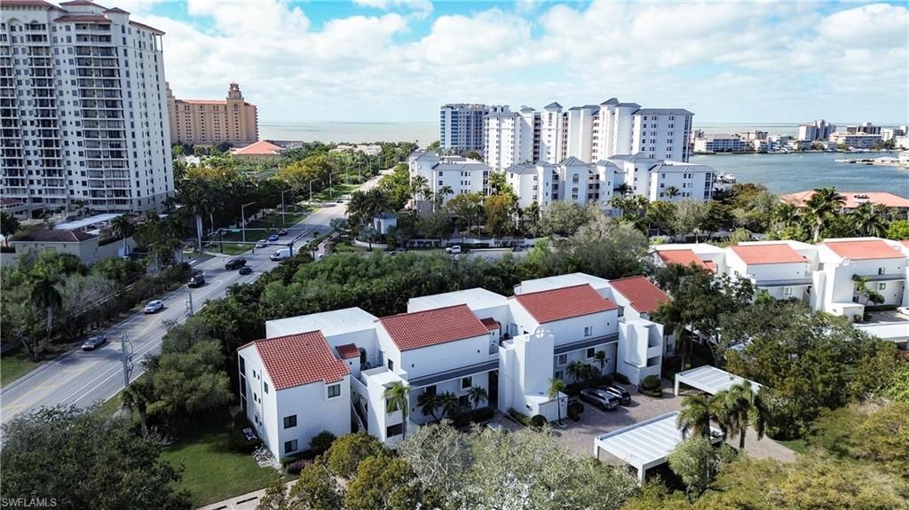 592 Beachwalk Cir, Unit N105, Naples, FL 34108 Photo
