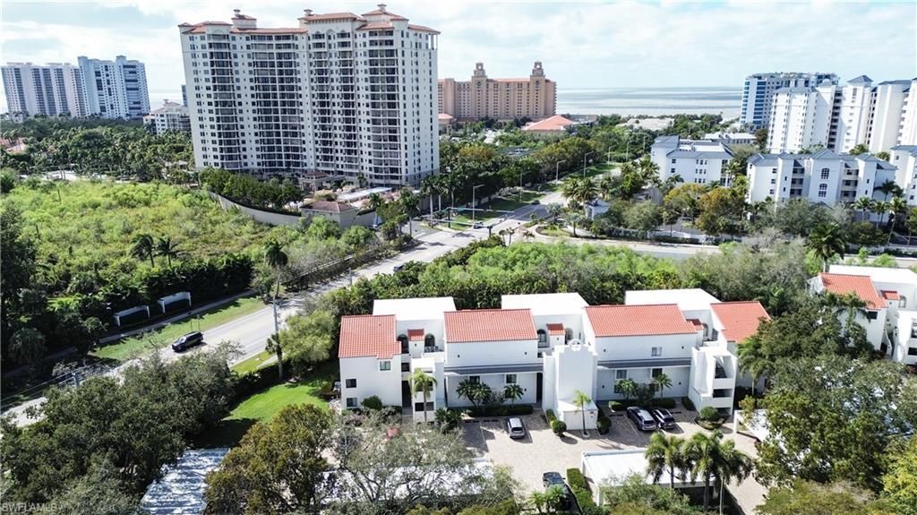 592 Beachwalk Cir, Unit N105, Naples, FL 34108 Photo