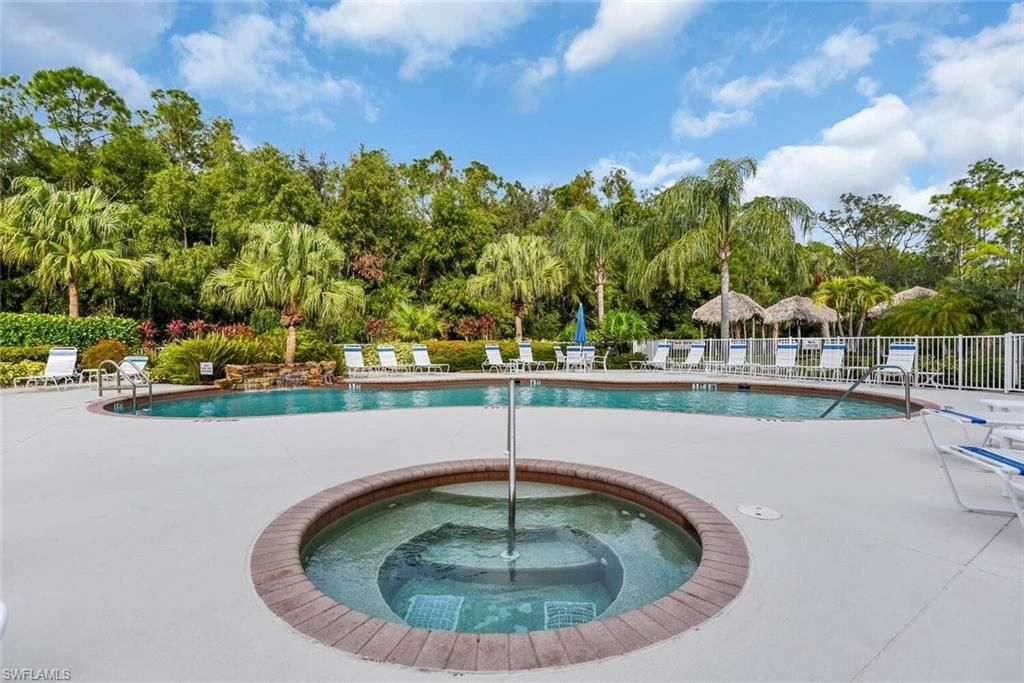 9165 Celeste Dr, Unit 3-303, Naples, FL 34113 Photo