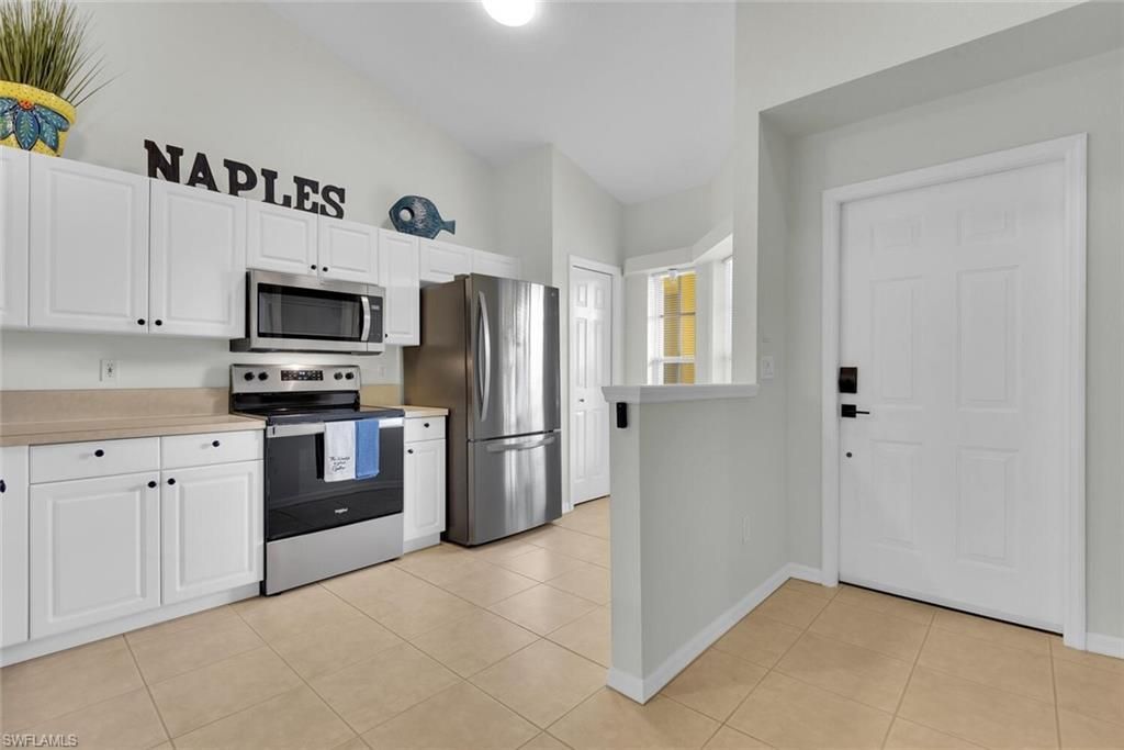 9165 Celeste Dr, Unit 3-303, Naples, FL 34113 Photo
