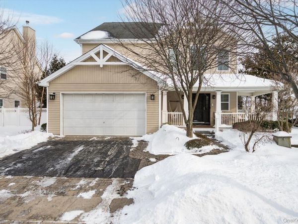 104 Brandywine Lane , Melville, NY 11747