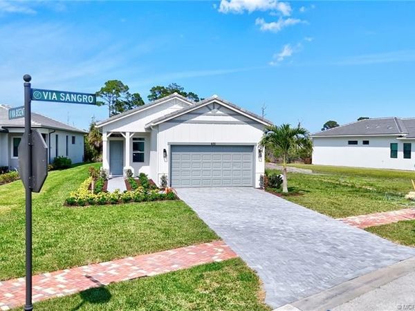 435 SE Via Sangro, Port St Lucie, FL 34952