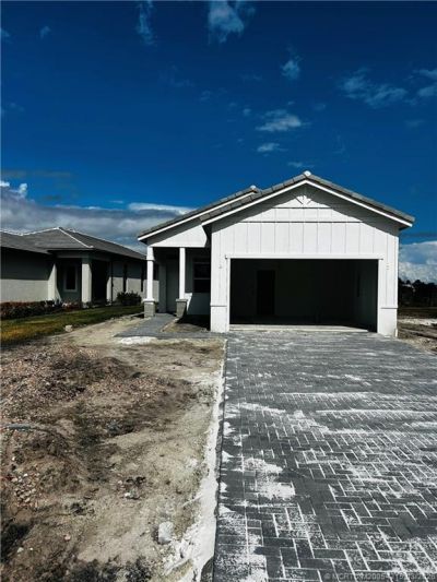 435 SE Via Sangro, Port Saint Lucie, FL 34952 Photo