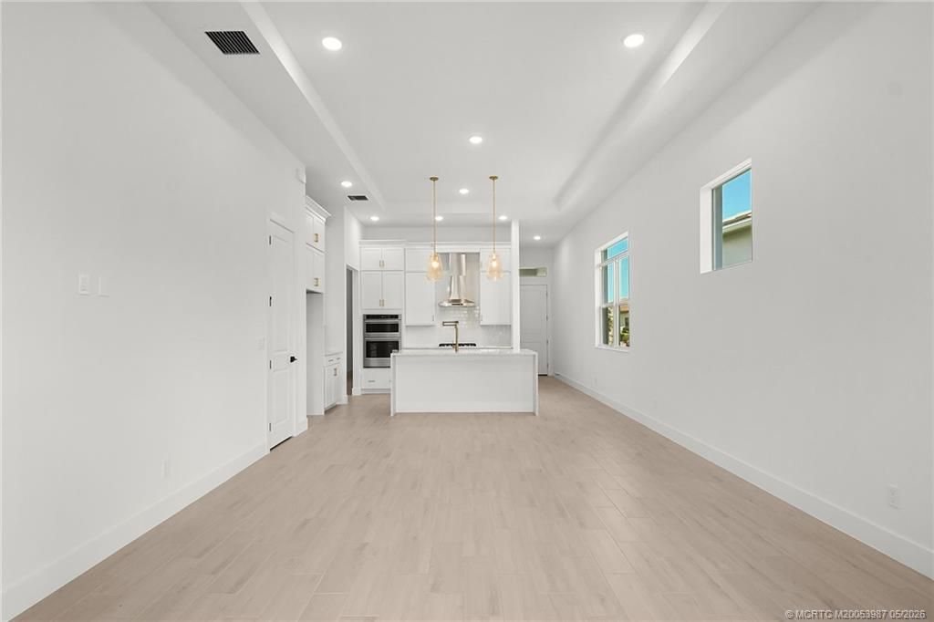 179 SE Via Tirso, Port Saint Lucie, FL 34952 Photo