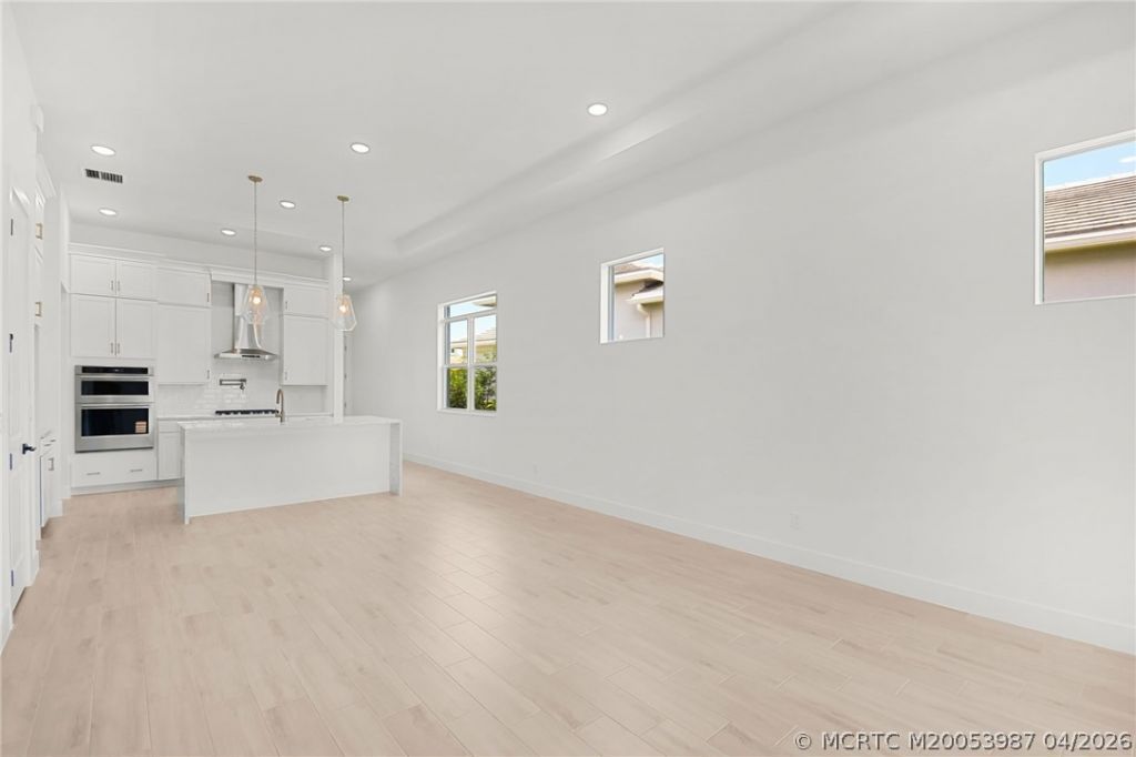 179 SE Via Tirso, Port Saint Lucie, FL 34952 Photo